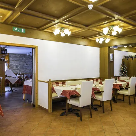 Pineta Hotel 3*